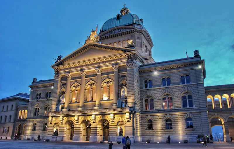 The Fascinating City of Bern: A Comprehensive Guide